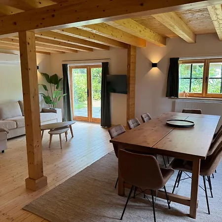 Vakantiehuis Huize Eléna